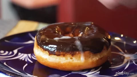 cd-ed-c-b-fa – Cummed Donut