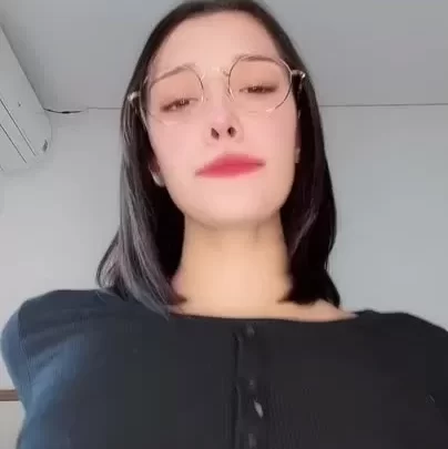 Juju VoulezJ – Nerdy Girl Riding POV