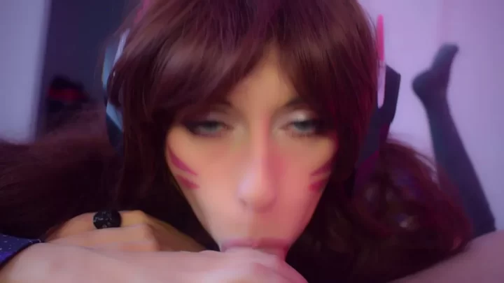 Pitykitty Cosplays DVA in Soft Purple Lighting Vibes