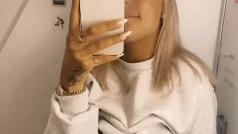 Litt fingring p flyet