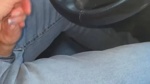 Slim girl gets intimate with muscular dude in Mercedes