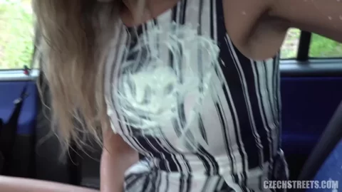 Blonde uses fruits and veggies for self-pleasure