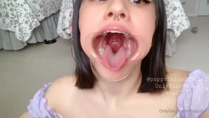 Petite Asian girl with septum piercing gets intimate