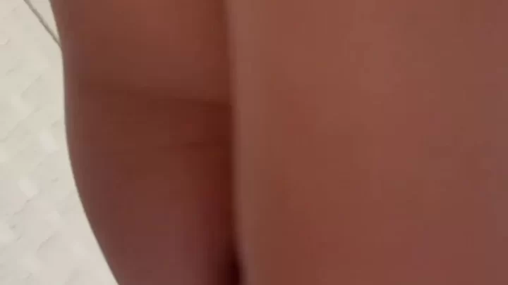 curvy latina girl in cat mask fucks herself