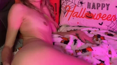 Pikachu – Piper Perri Plays With Anal Plug