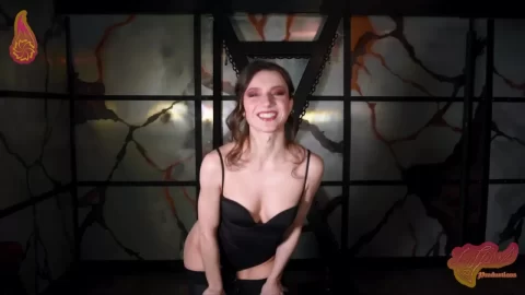 Brunette with neck tattoo and nose piercing fucks herself