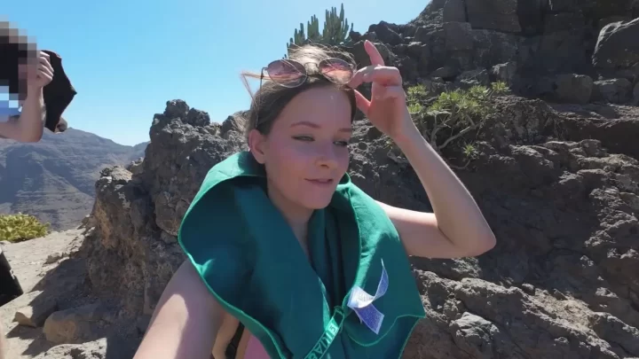 vlog – gran canaria – first naked on the beach then he fucks me in the
