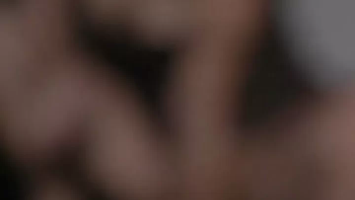 Bunnybrownie – Squirts From Hot Masturbation