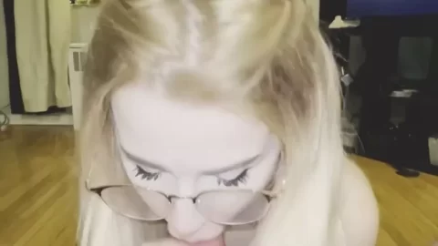 autumnsbum sucks dick pov