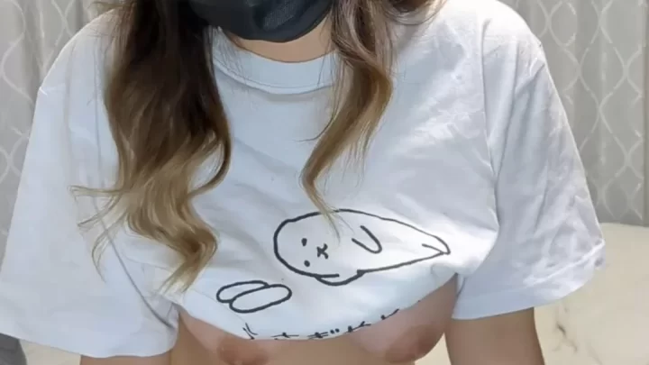 Asian Girl Exposes Herself