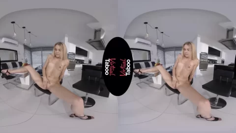 Alicia and her Ginger Fox Files Oculusk