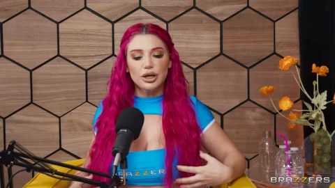 Brazzers Exxtra – Yhivi And Lily Lou The Brazzers Podcast