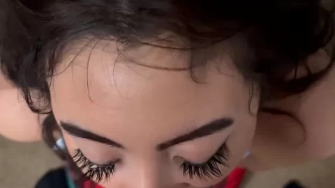 Slim white guy gets oral and handjob from 2 white girls