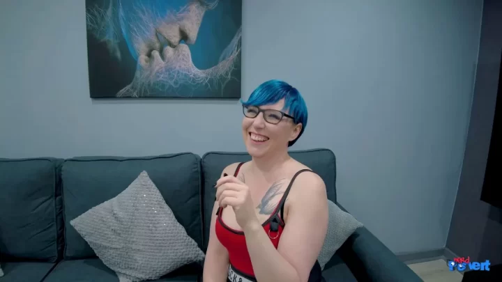 NerdPervert – E Cleo Summers Blue Bombshell