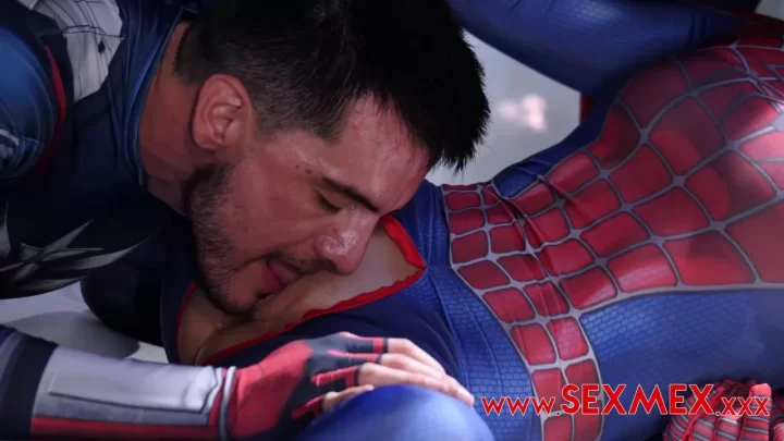 Lula Stocch Spider Girl Detonada Por Superheroes
