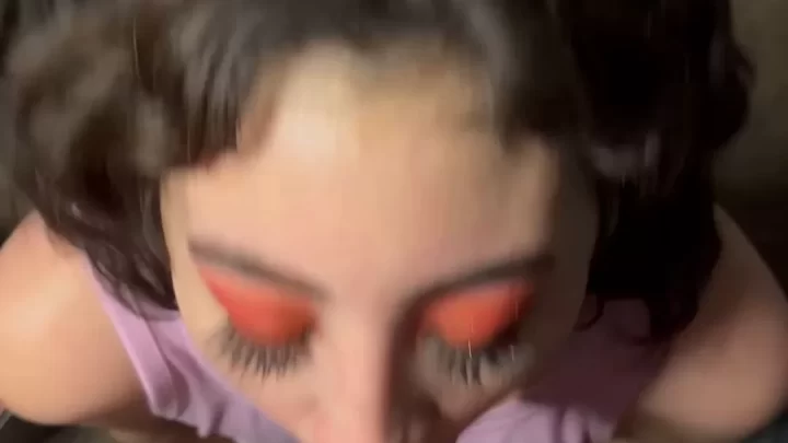 Brunette girl gets blowjob and handjob from white guy