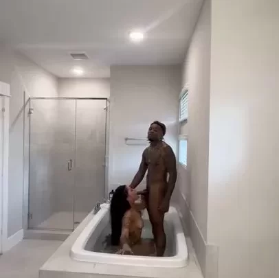 Touchmoneyv – Black Bull Doggystyle Fucking An Ebony Slut In The Bathr