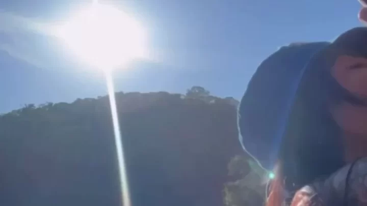 Morena Cavala Rabuda Mamando E A Xota Na Cachoeira