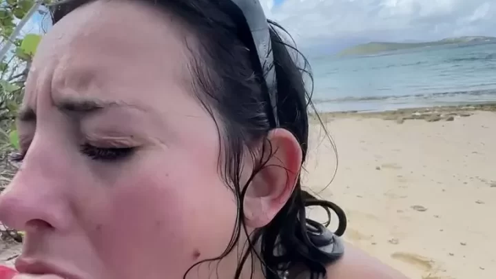 Woealexandra – s Blowjob By The Beach My Site