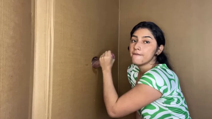 Eddrosproductions – Madison Slut Gloryhole Blowjob