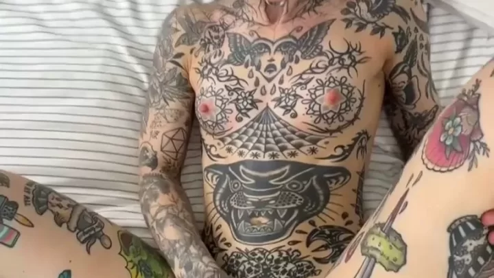 Awlivv Tattooed Babe Gets BBC Pounding – My Site