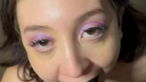 Brunette girl gives blowjob to muscular guy
