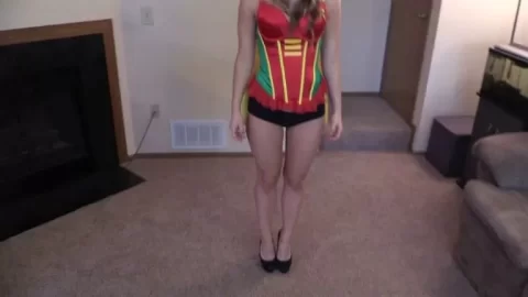 0 To Trap a Superhero Victoria