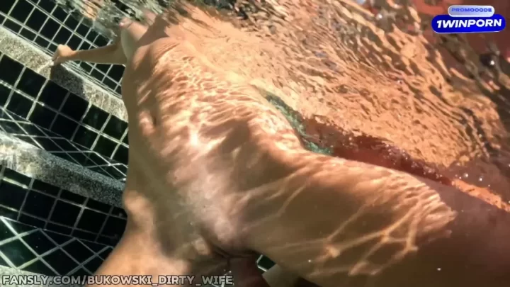 Ralf Christian – Real Passionate Sex Underwater Of a Couple In Love