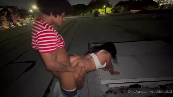 SecretOfVanessa – Rooftop BBC Sextape
