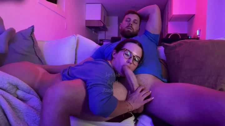 Jessie Blows Jackson’s Cock While Watching TV – My Site
