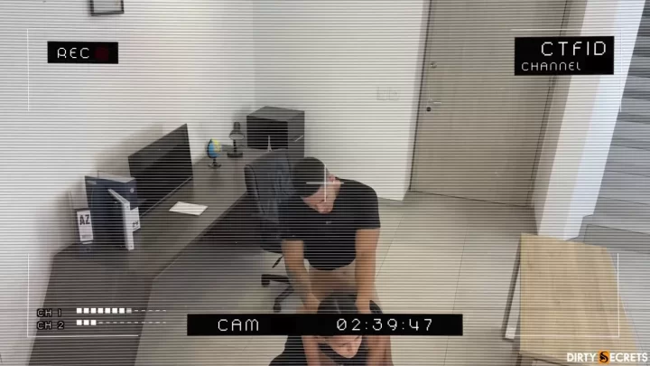 Leo Wild FUCKS Head of Security