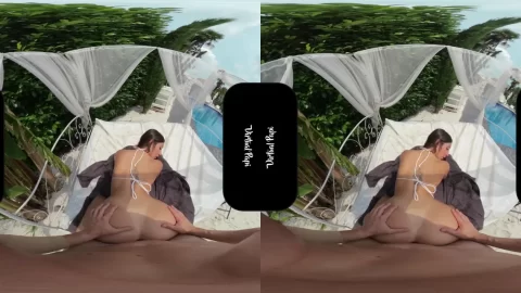 Ladycobra – Poolside Rendezvous with Ladycobra
