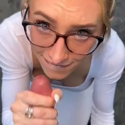 Dani Day Outdoor Blowjob Facial Glasses