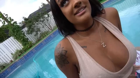 Teddytarantino – Sexy Mixed Babe Picked Her Up At The Park