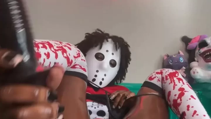 alex Lukinski – Masked Oiled Ebony Girl Fucking Dildo
