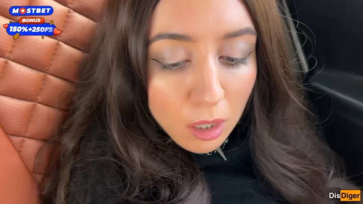 DisDiger – Rock Girl Late For Festival And Lets Taxi Driver Fuck Her F